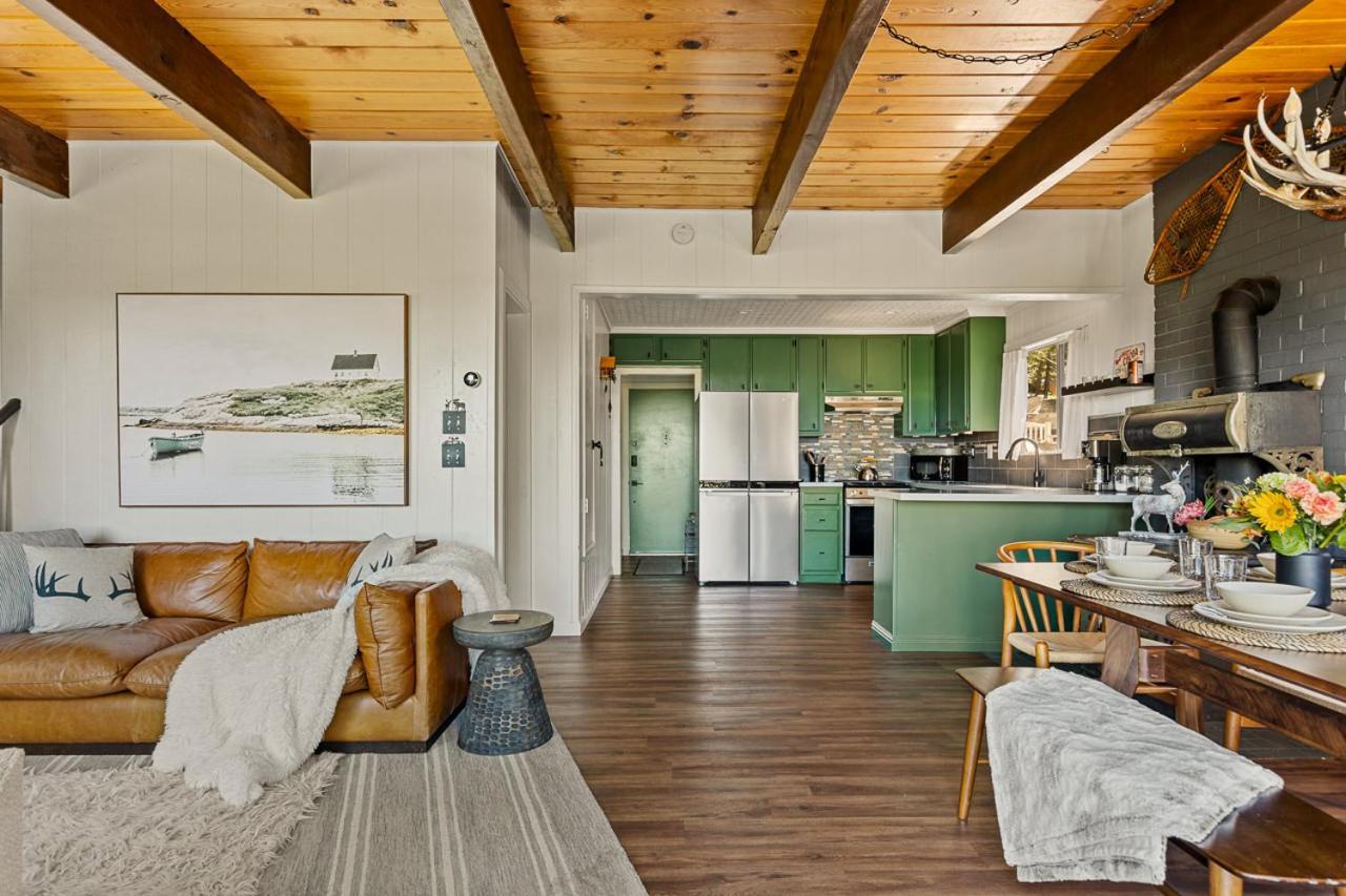 Romantic & Family Friendly Chalet In The Woods Лейк-Эрроухед Экстерьер фото